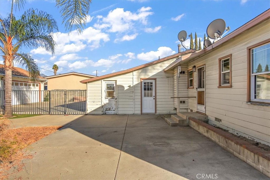 543 E Juanita Avenue