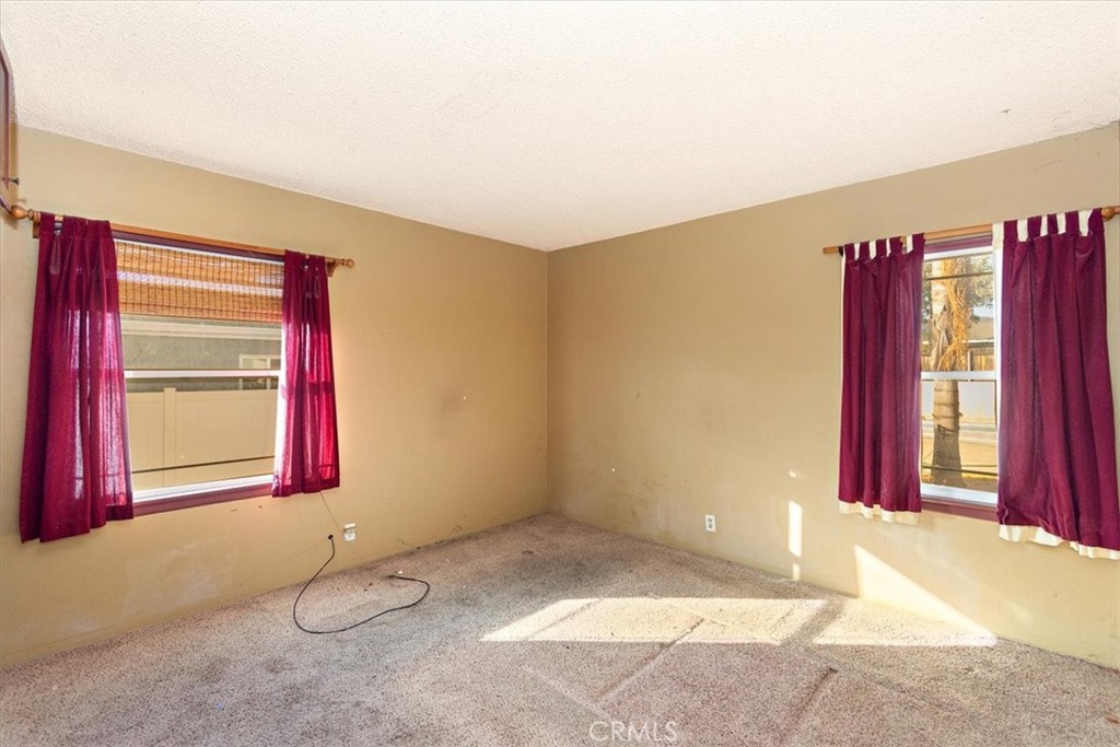 543 E Juanita Avenue