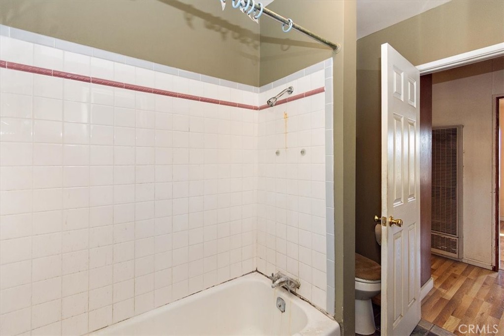 543 E Juanita Avenue