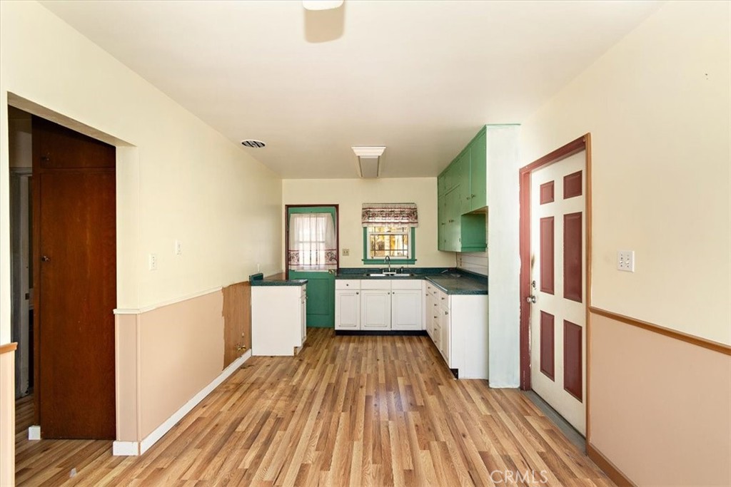 543 E Juanita Avenue