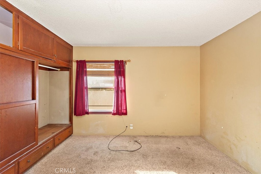 543 E Juanita Avenue