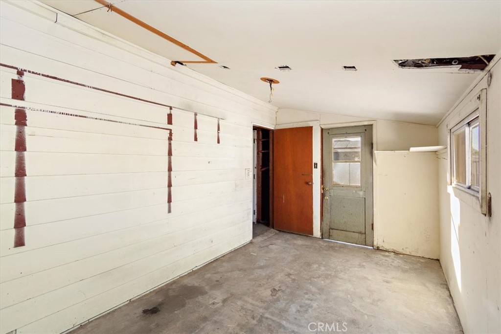 543 E Juanita Avenue