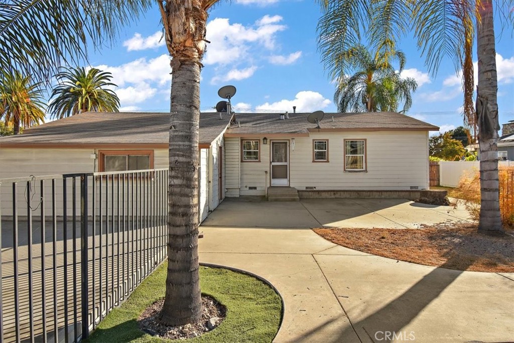 543 E Juanita Avenue