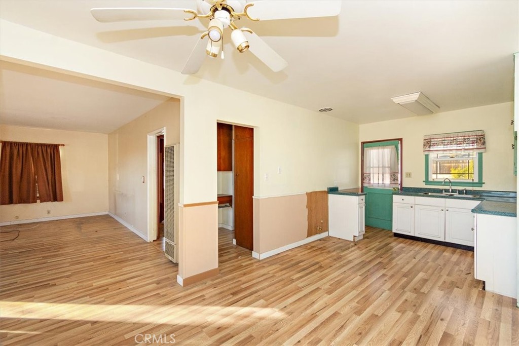 543 E Juanita Avenue