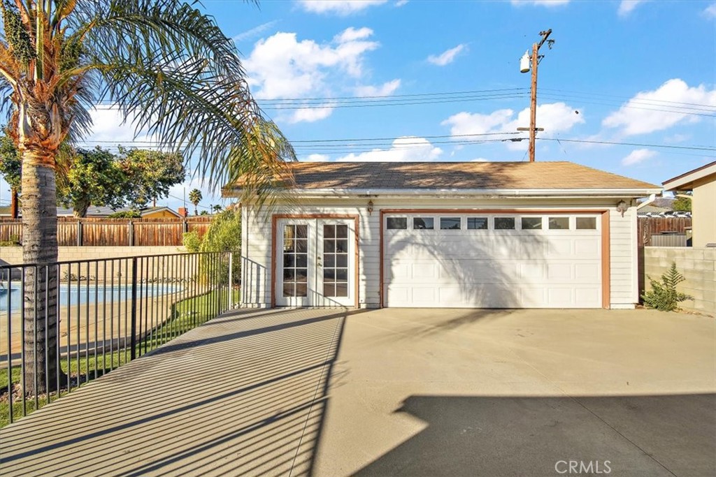 543 E Juanita Avenue