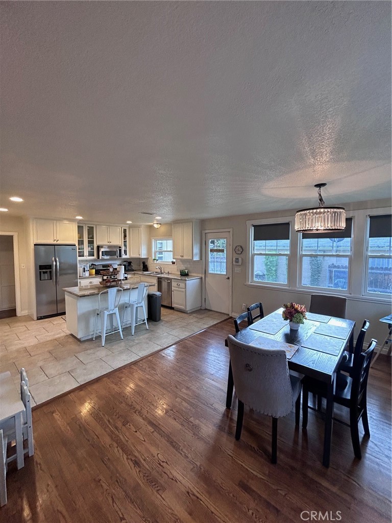 402 E Bennett Avenue A