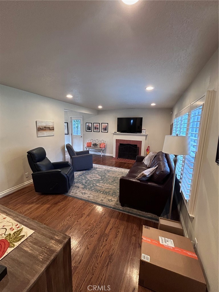 402 E Bennett Avenue A