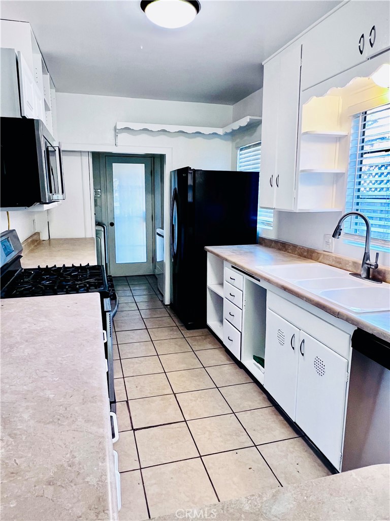 327 S Euclid Avenue A