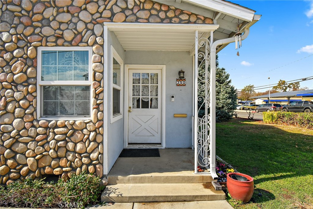 350 E Juanita Avenue