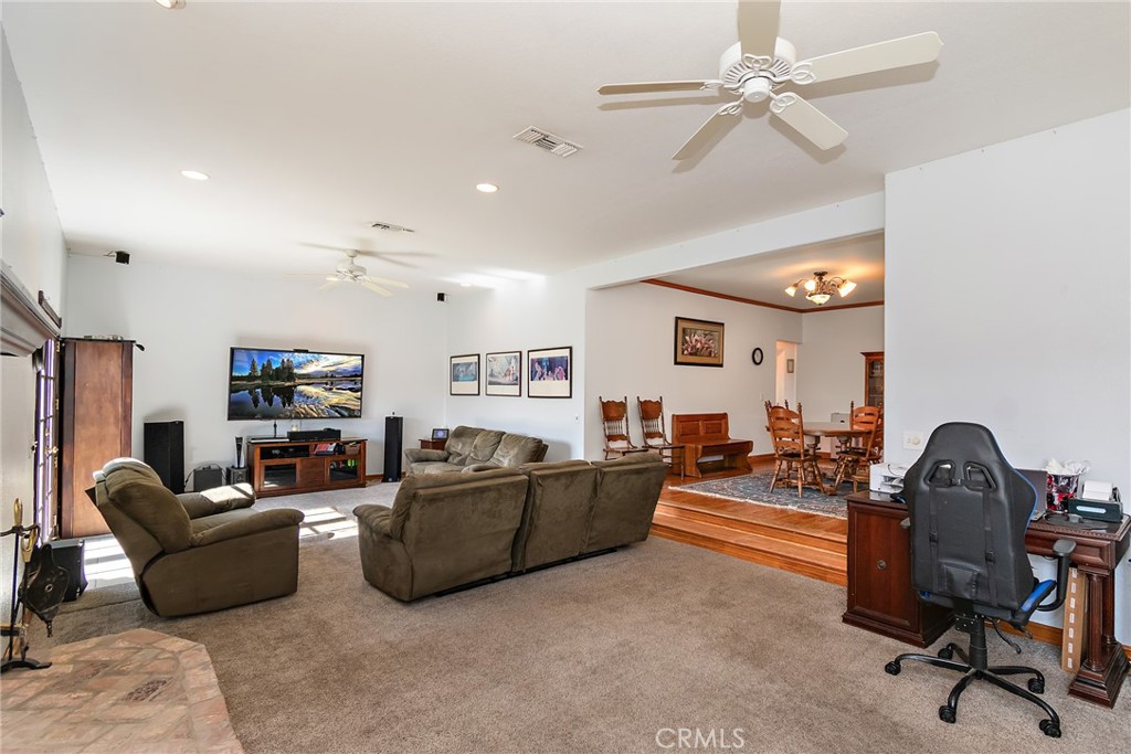 350 E Juanita Avenue