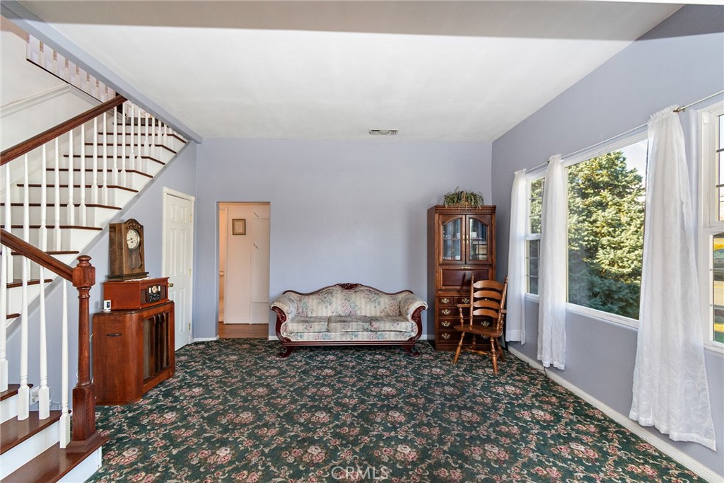 350 E Juanita Avenue