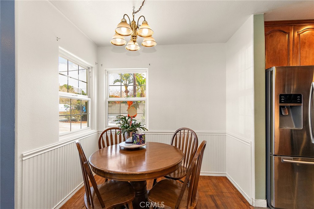 350 E Juanita Avenue