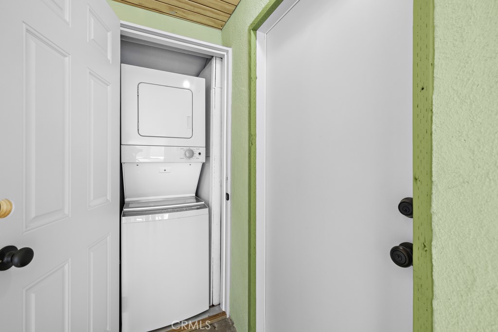 111 W Whitcomb Avenue