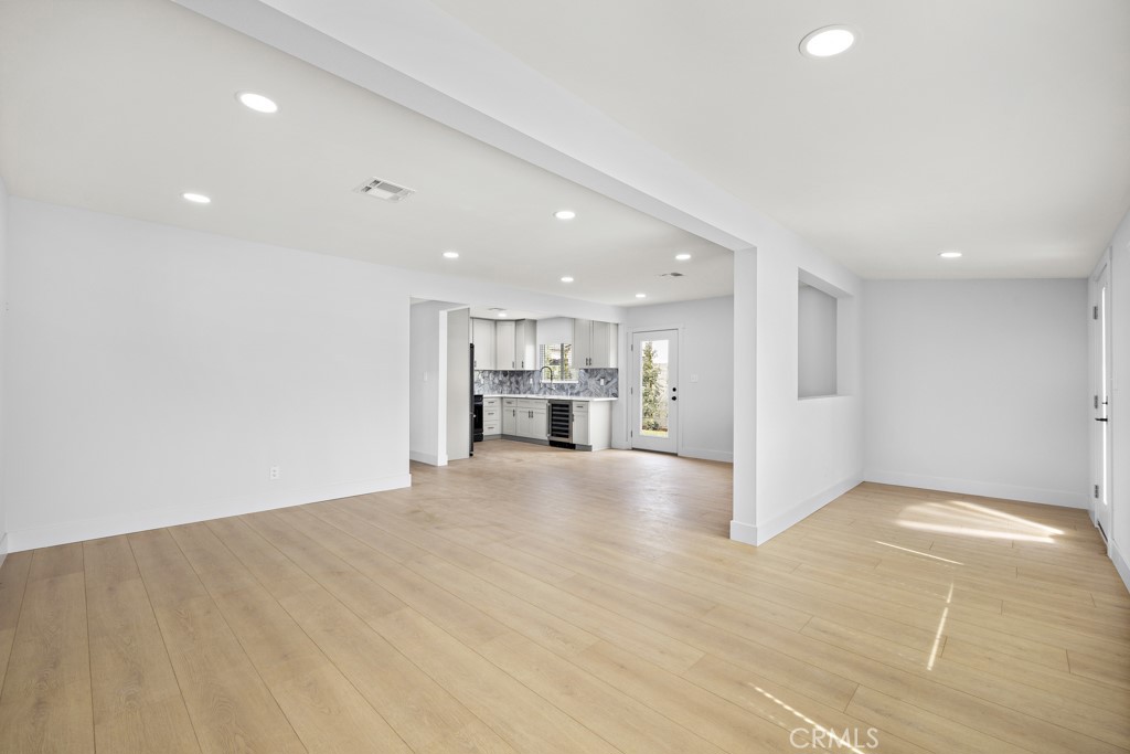 111 W Whitcomb Avenue