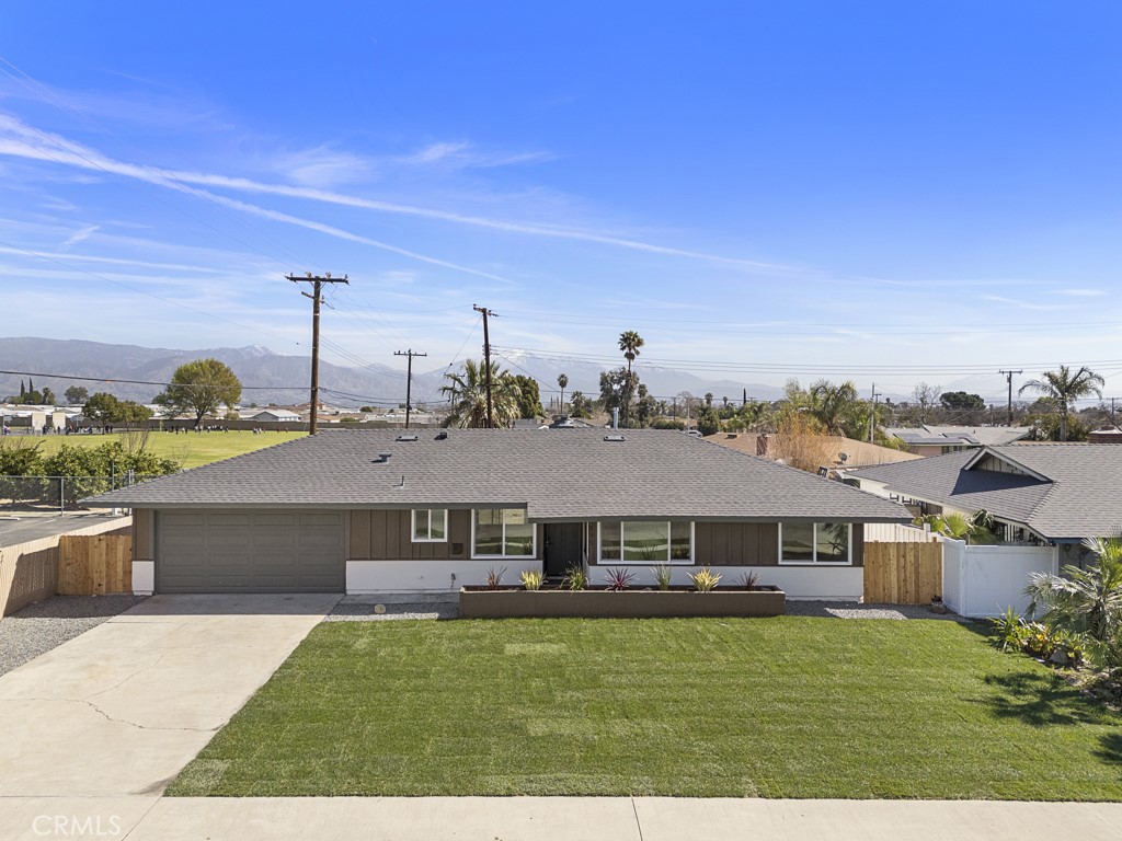 895 N Meridian Avenue