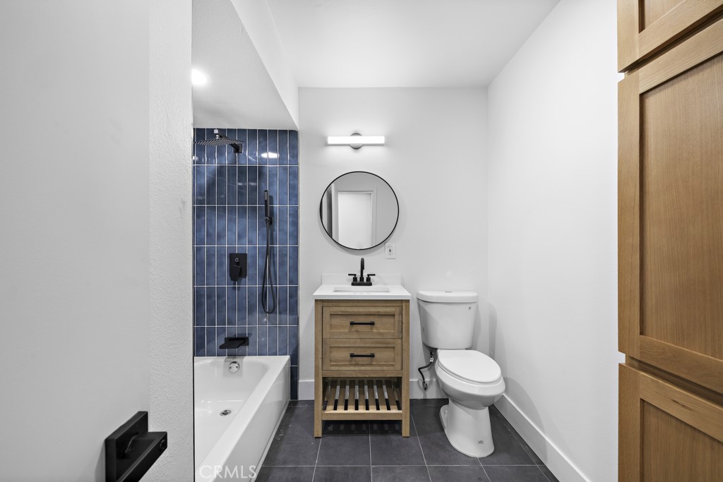 895 N Meridian Avenue