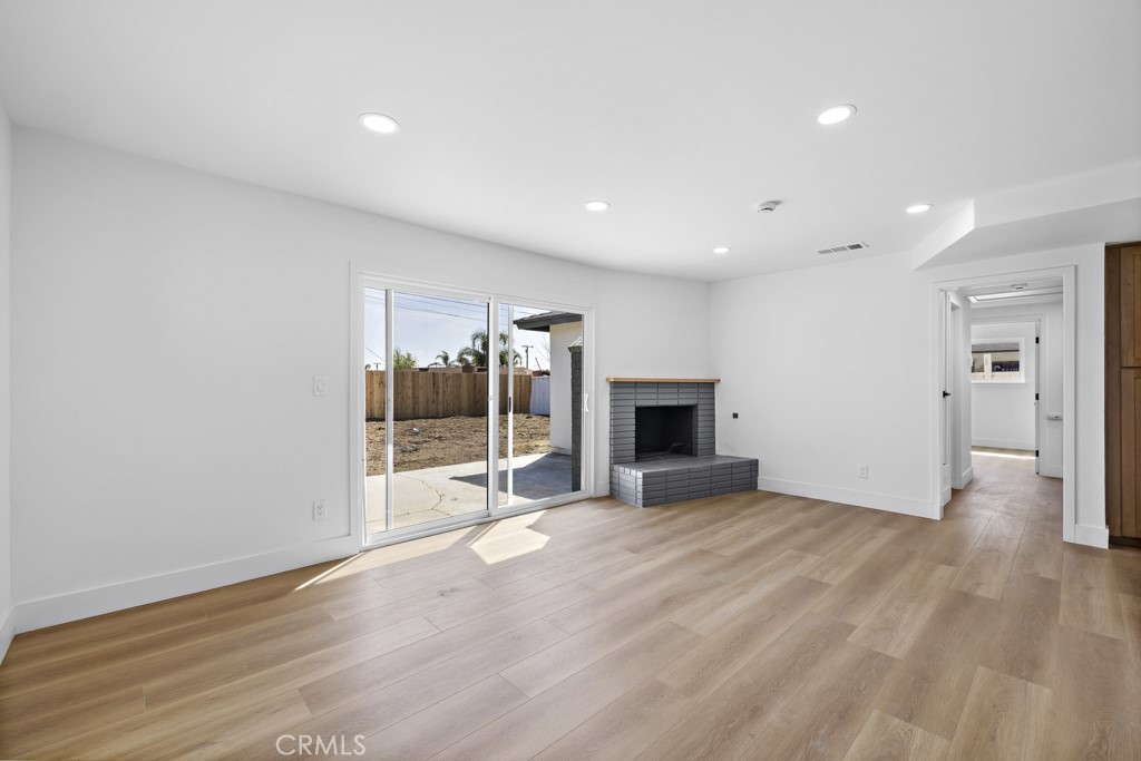 895 N Meridian Avenue