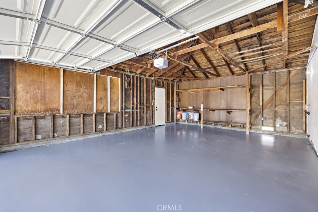 895 N Meridian Avenue