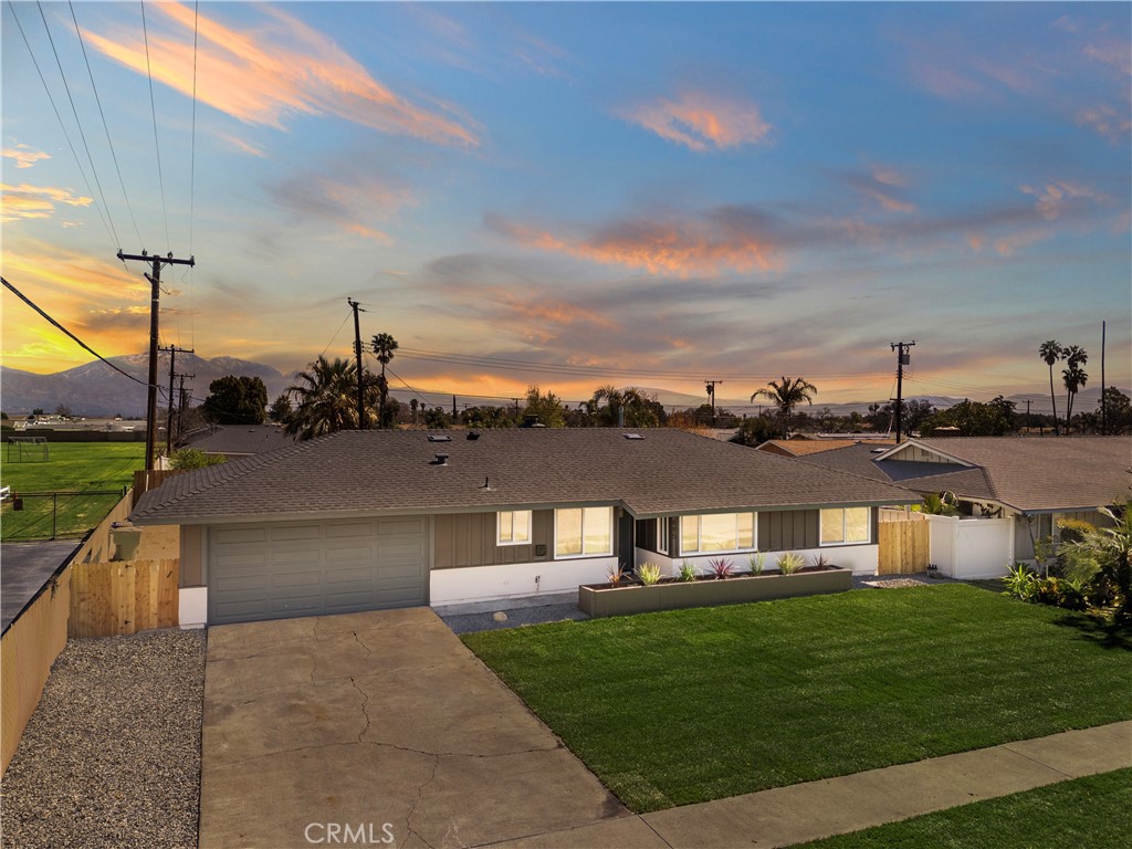 895 N Meridian Avenue