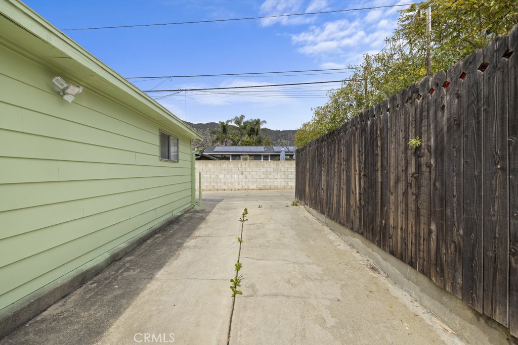 111 W Whitcomb Avenue