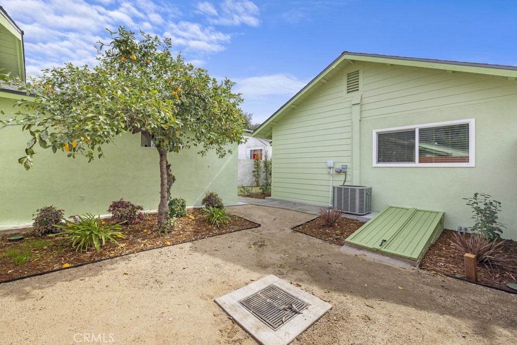 111 W Whitcomb Avenue