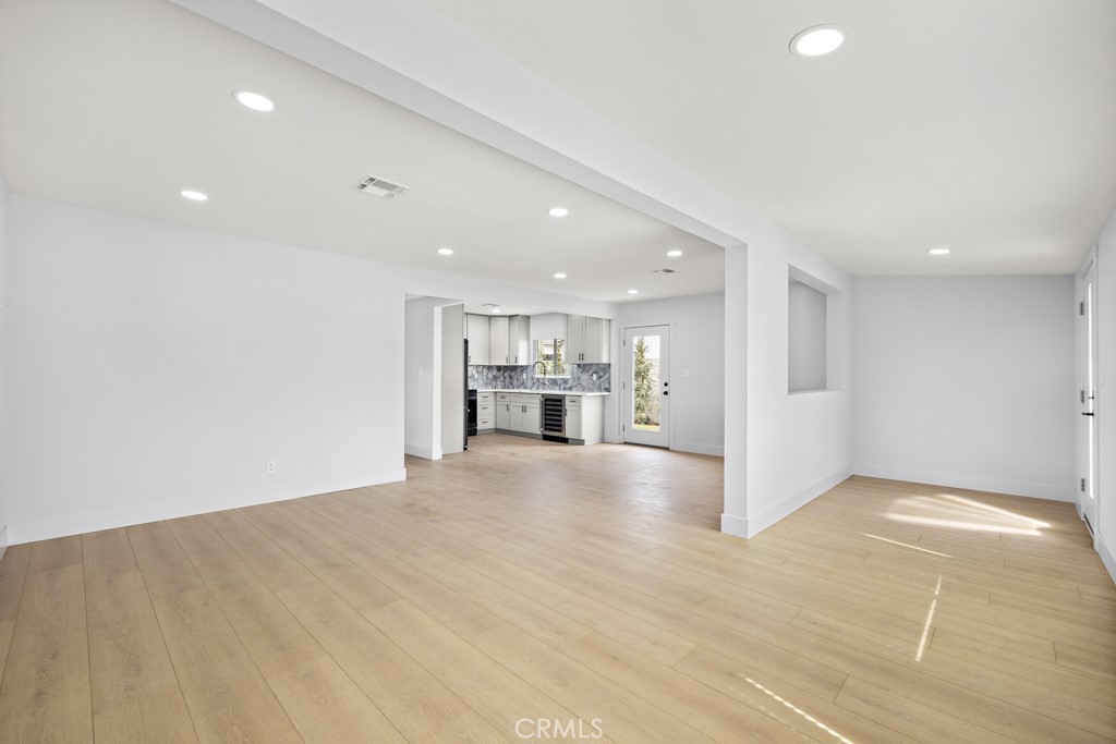 111 W Whitcomb Avenue