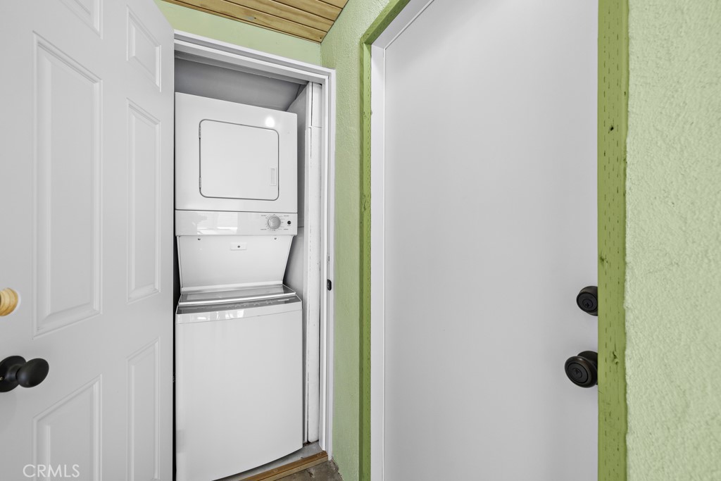 111 W Whitcomb Avenue