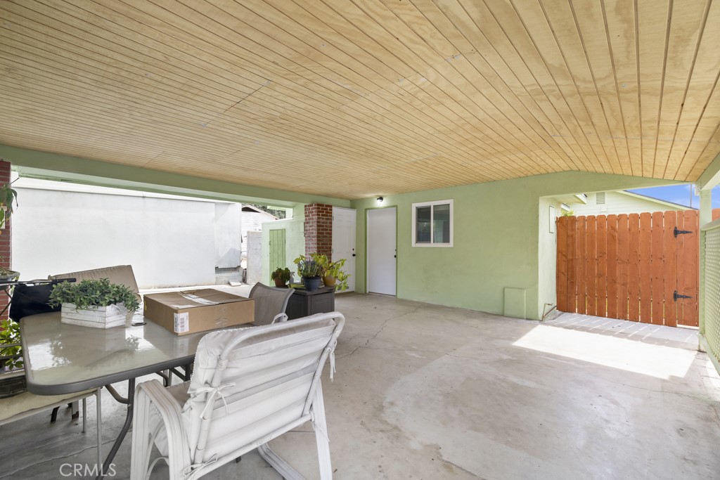 111 W Whitcomb Avenue