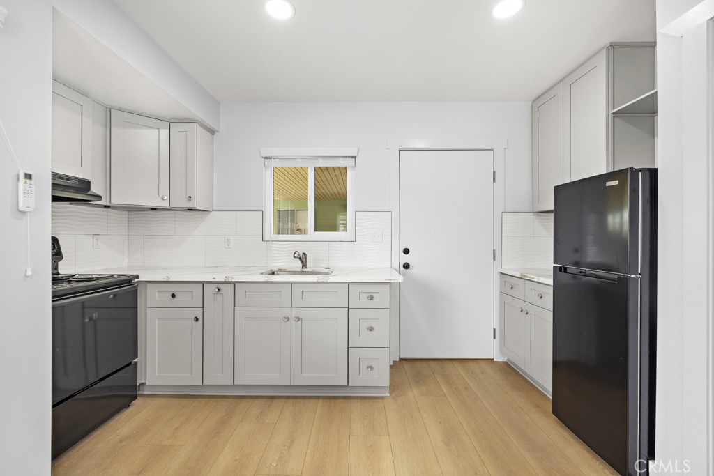 111 W Whitcomb Avenue