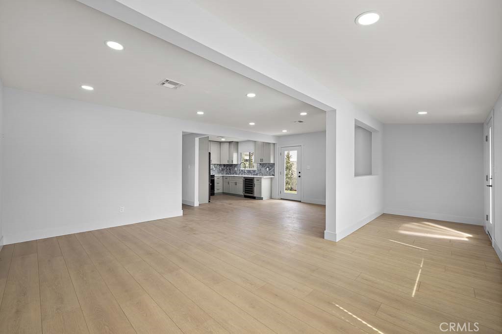 111 W Whitcomb Avenue