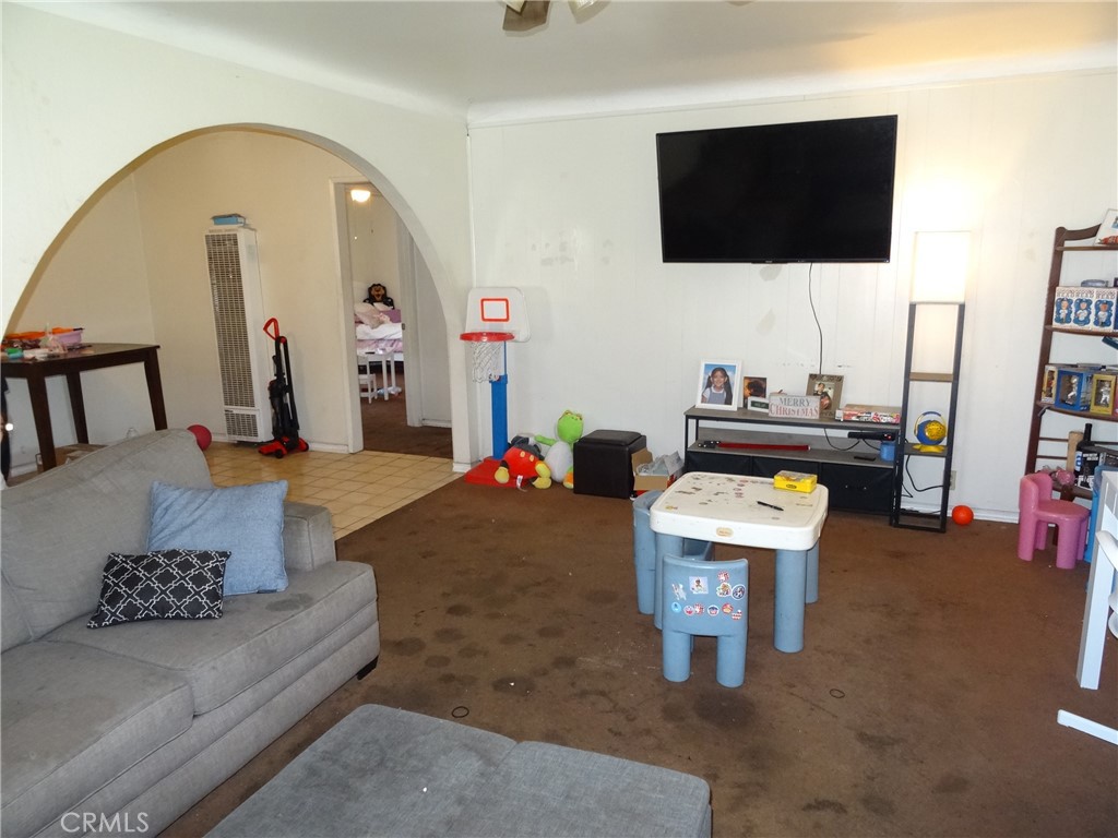 340 San Angelo Avenue