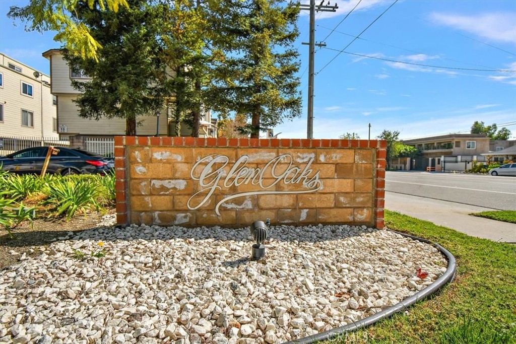 11150 Glenoaks Boulevard 300