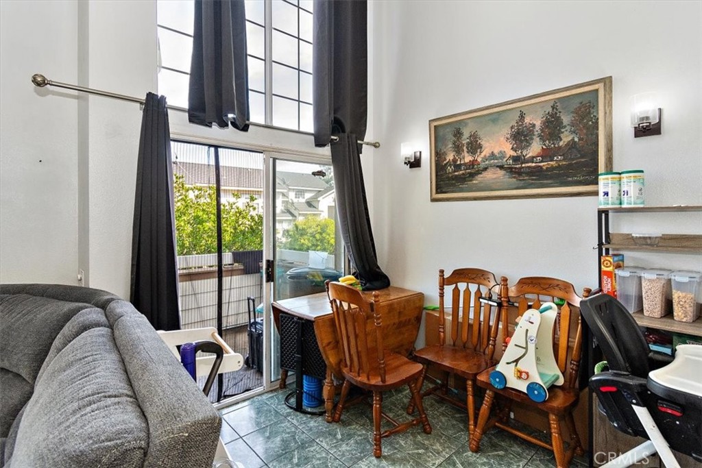 11150 Glenoaks Boulevard 300