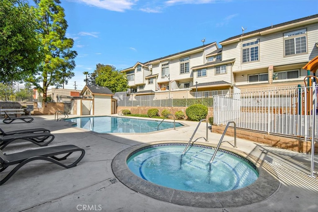 11150 Glenoaks Boulevard 300