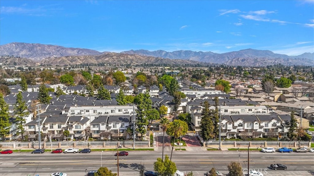 11150 Glenoaks Boulevard 300