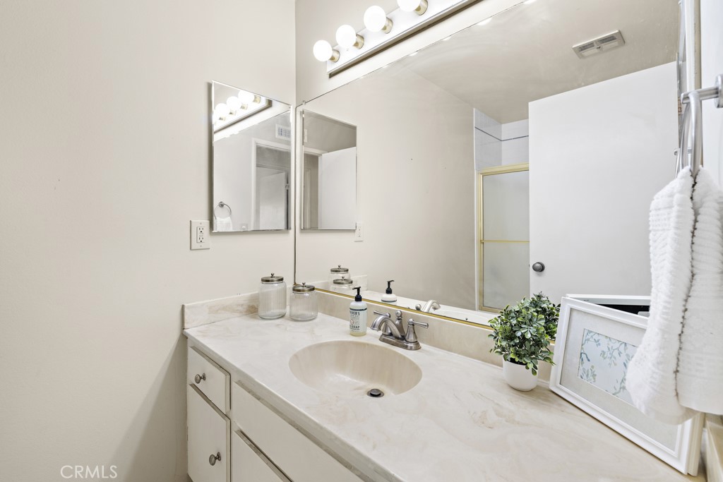 368 N Valley Center Avenue