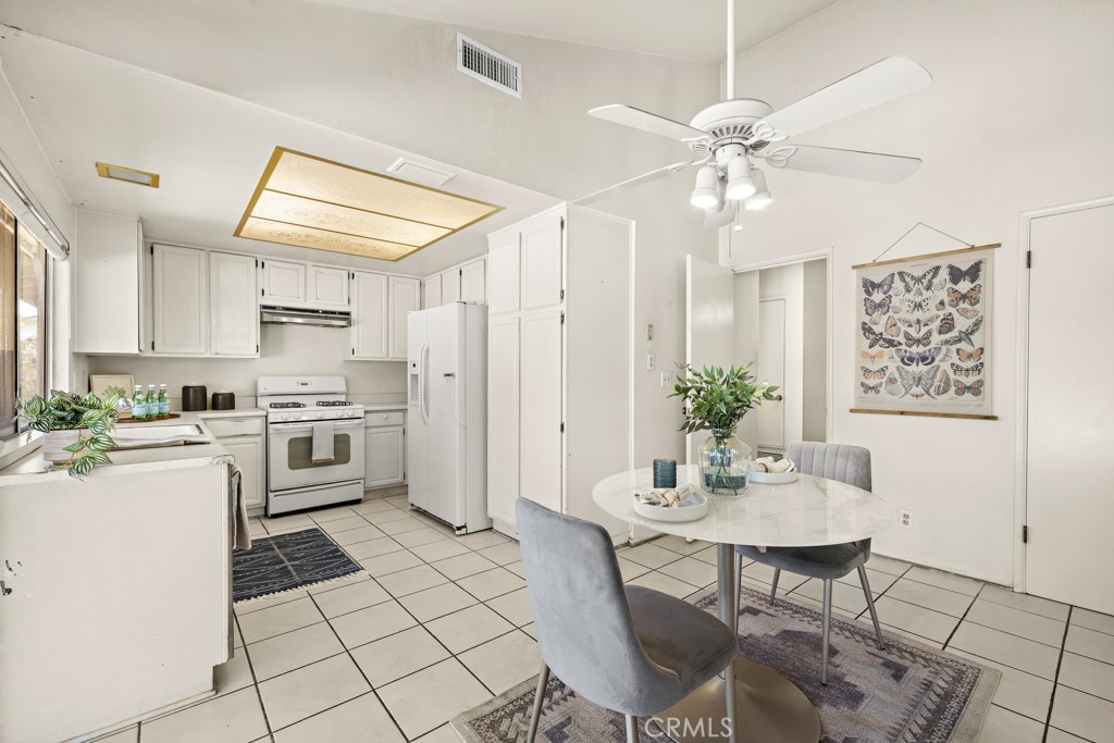 368 N Valley Center Avenue