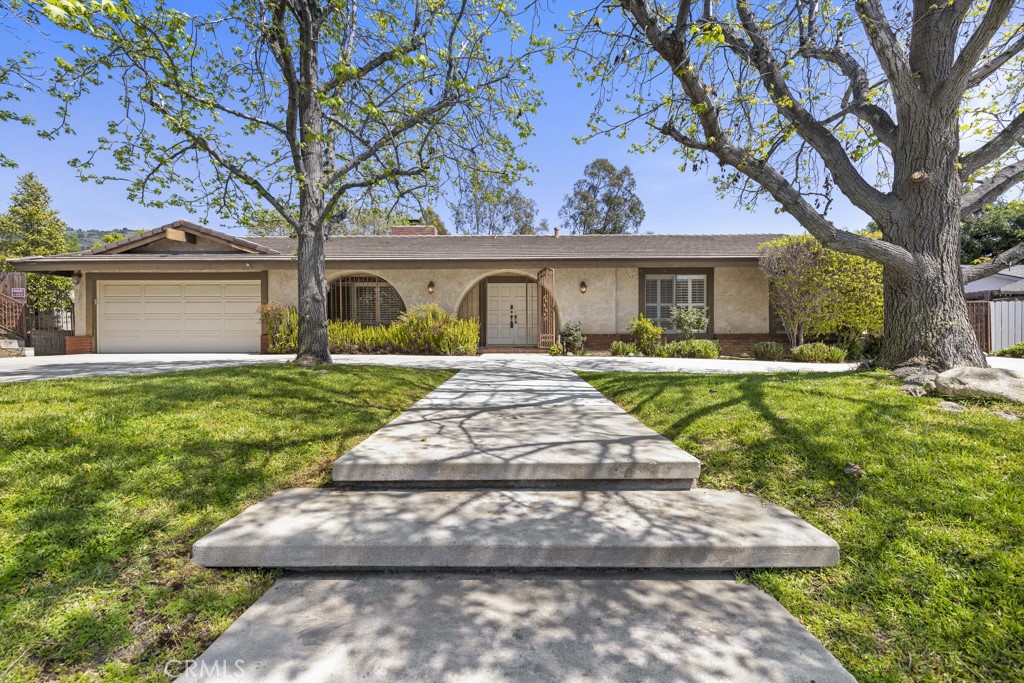 368 N Valley Center Avenue