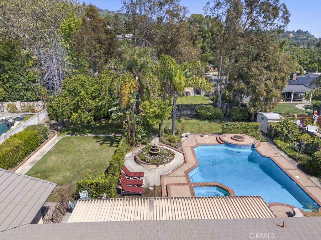 368 N Valley Center Avenue