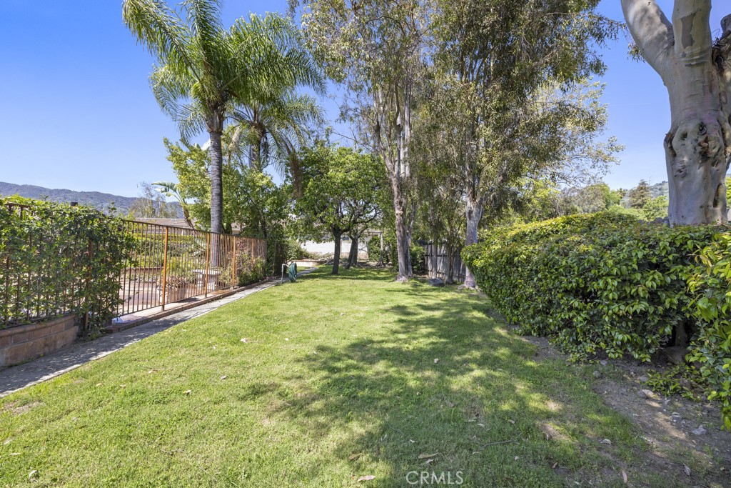 368 N Valley Center Avenue