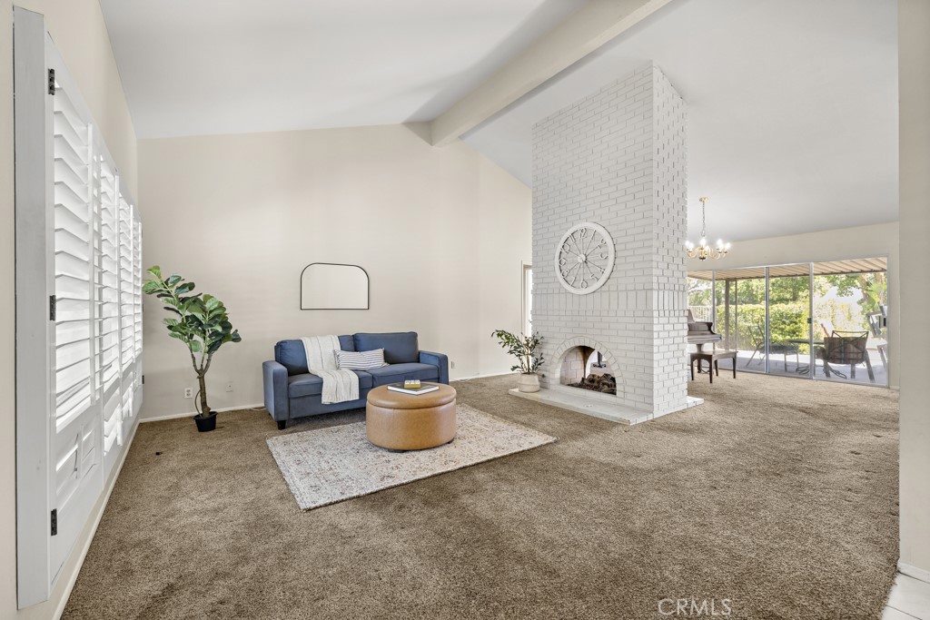 368 N Valley Center Avenue