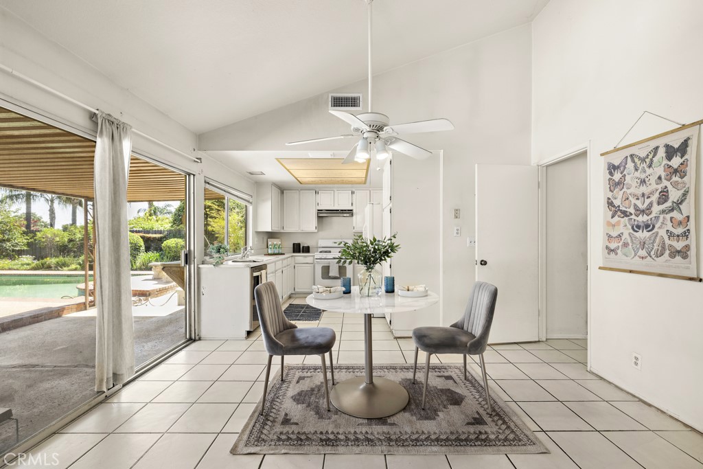 368 N Valley Center Avenue