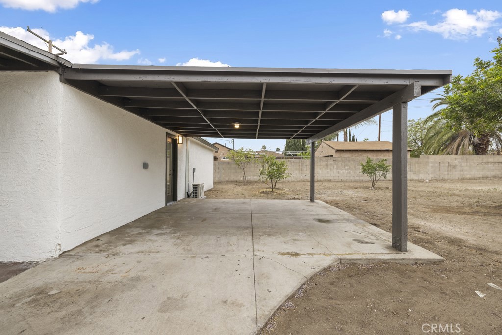 16719 E Renwick Road