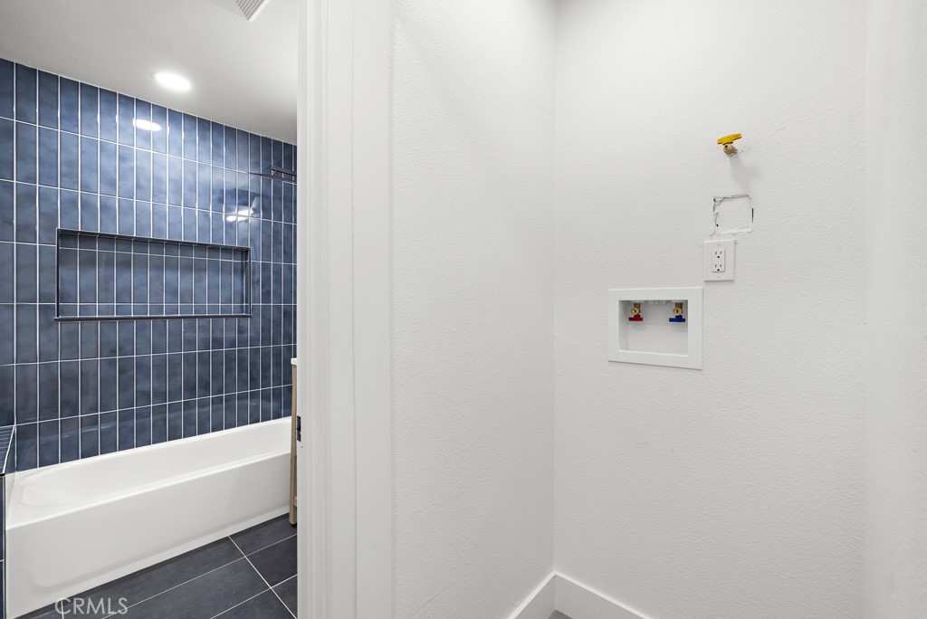 16719 E Renwick Road