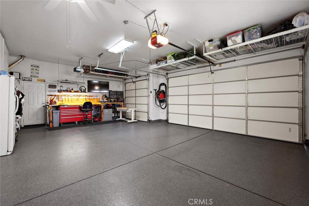 733 E Leadora Avenue