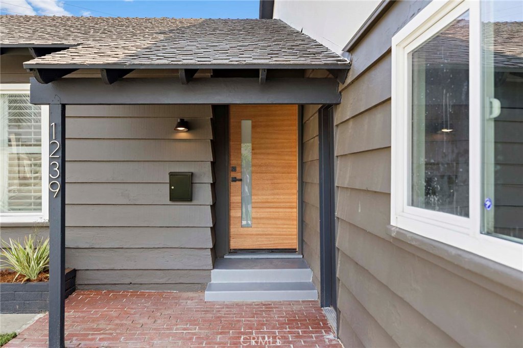 1239 W Cassidy Street