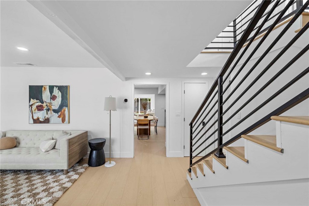 1239 W Cassidy Street