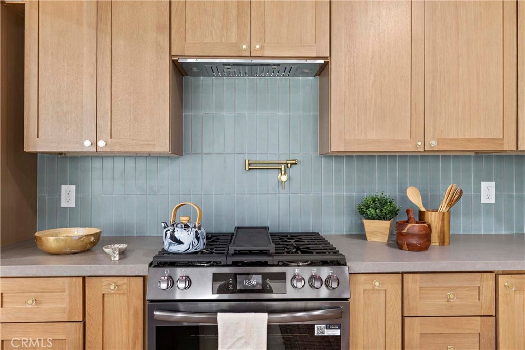 1239 W Cassidy Street