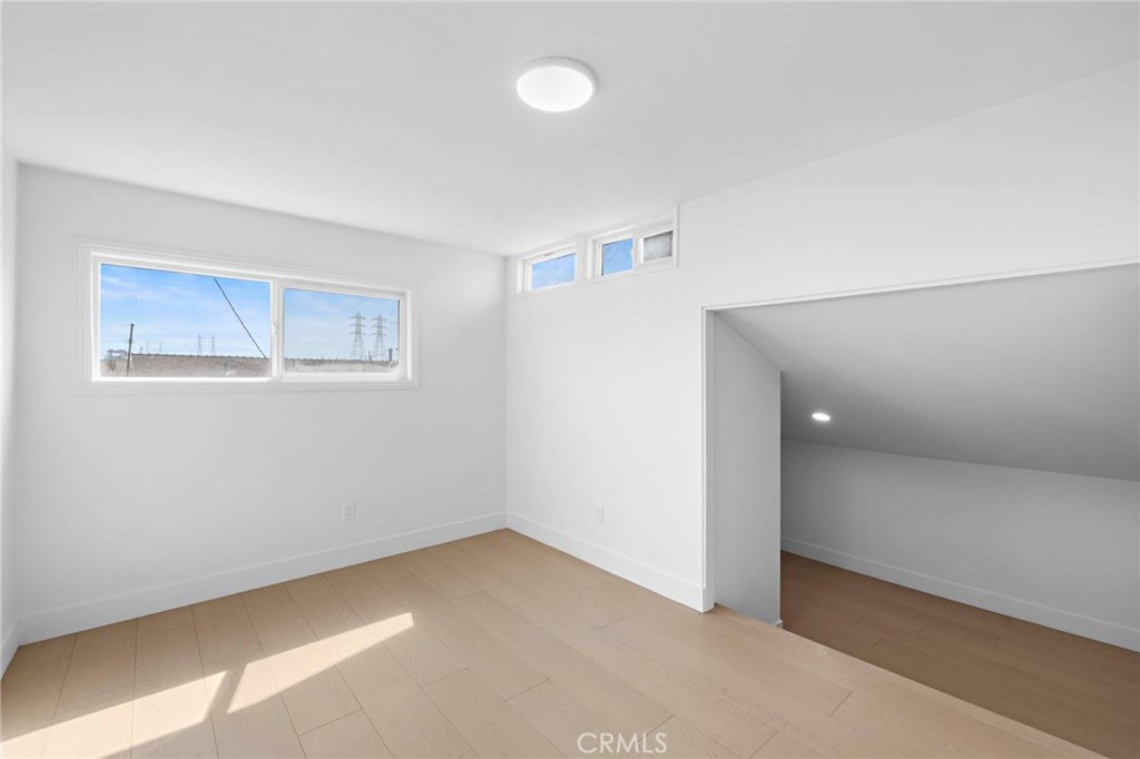 1239 W Cassidy Street