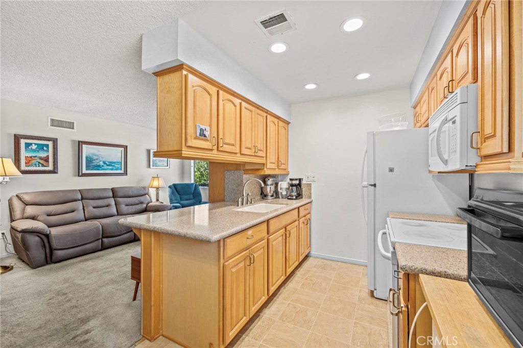 3015 Knollwood Avenue